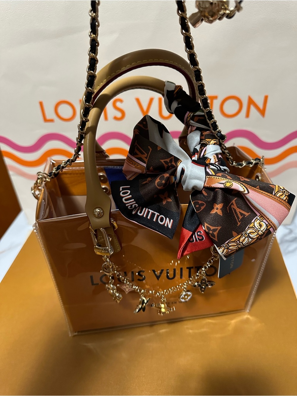 🧡💙🤩Louis Vuitton Gift Bag Tote with Bag Charm, Scarf & Key Chain🧡💙 - Picture 6 of 6